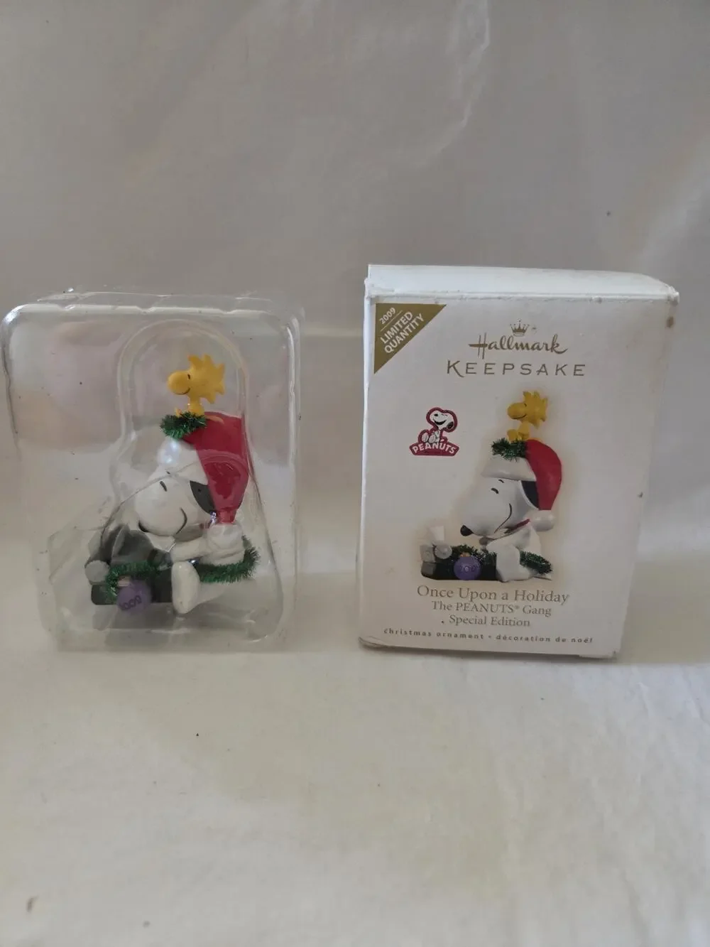 Hallmark 2009 “Once Upon A Holiday” Snoopy The PEANUTS Gang Limited Quantity- O